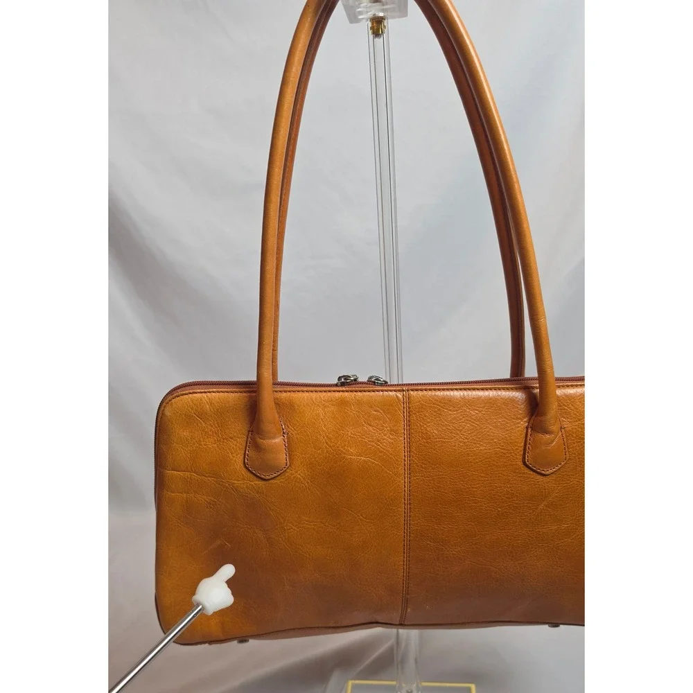 Vintage Hobo International Tan Leather Shoulder Bag Y2K Retro Minimalist Purse